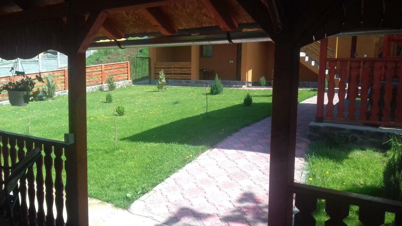 Casa Leonardo Hotel Haţeg Zewnętrze zdjęcie