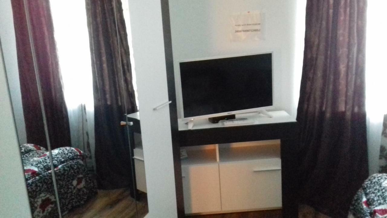 Casa Leonardo Hotel Haţeg Zewnętrze zdjęcie